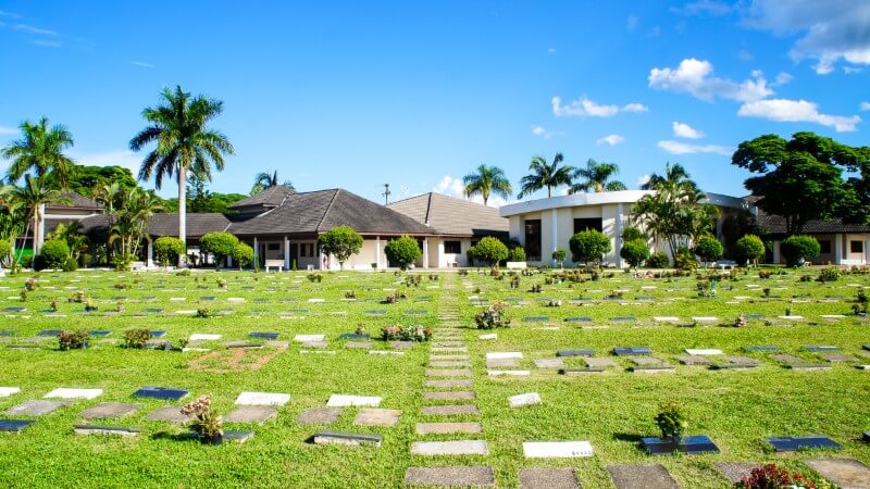 Jazigos do cemitério e crematório Parque das Flores